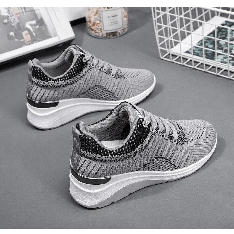 Chaussures orthopédiques femme compensées maillées
