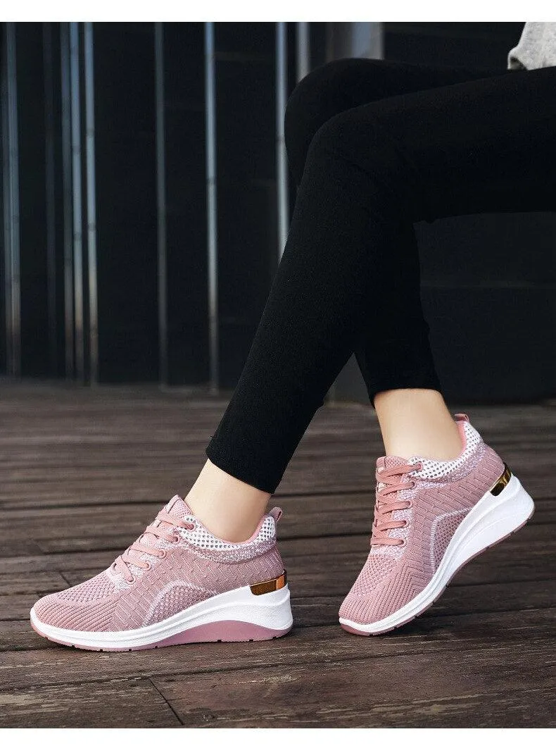 Chaussures orthopédiques femme compensées maillées